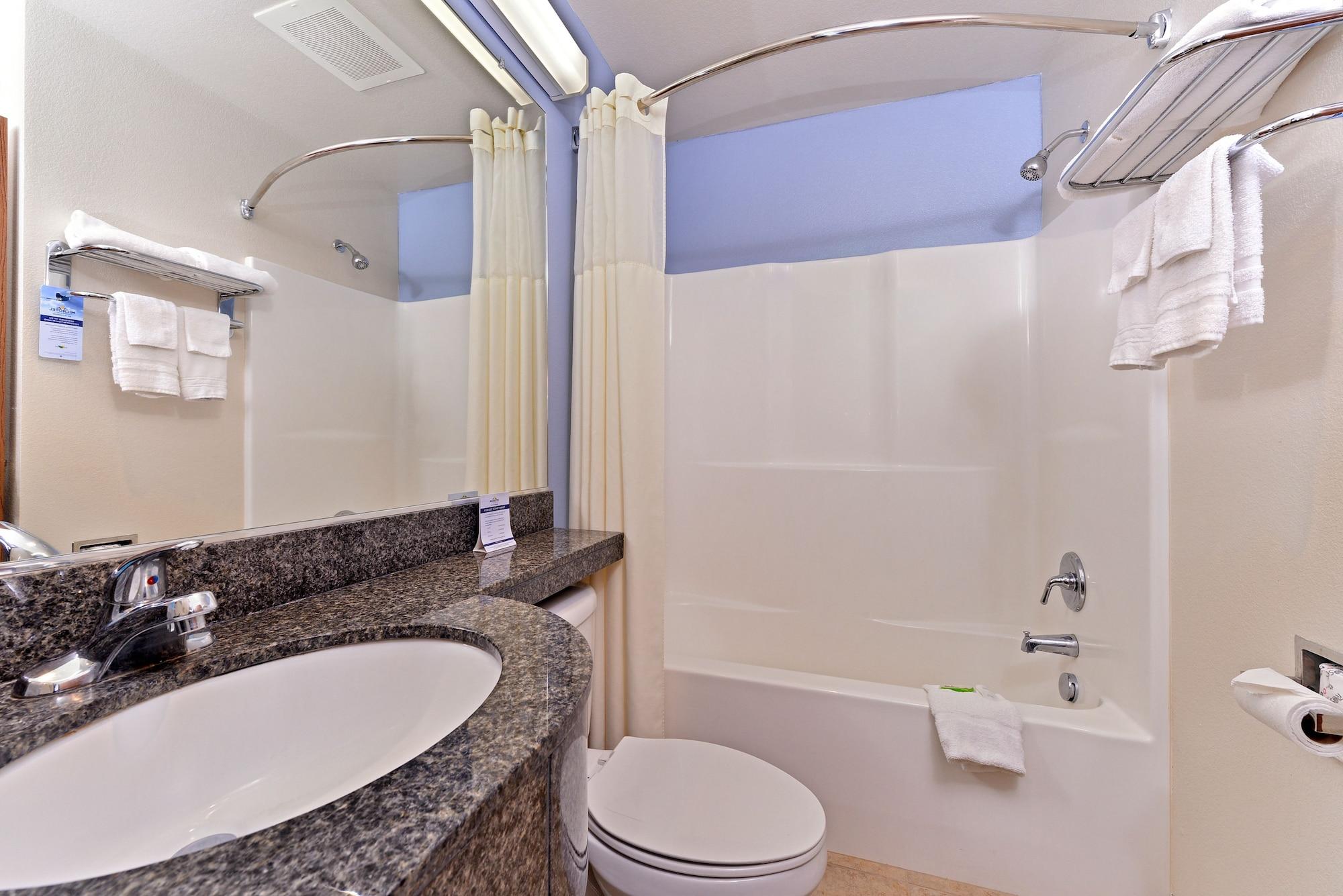 Microtel Inn & Suites By Wyndham Klamath Falls Esterno foto