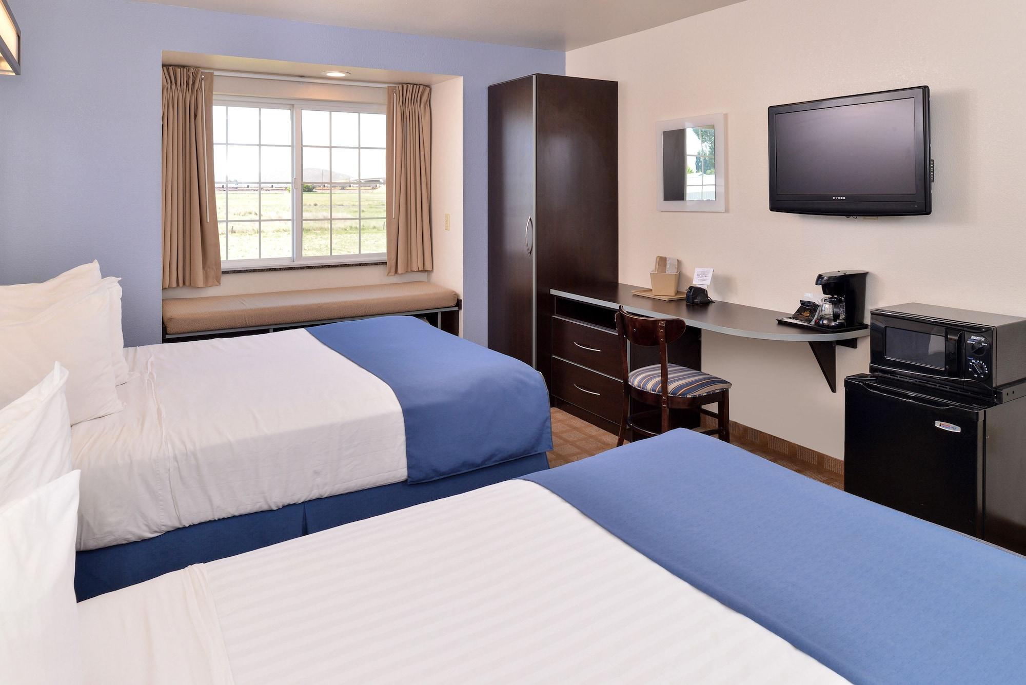 Microtel Inn & Suites By Wyndham Klamath Falls Esterno foto