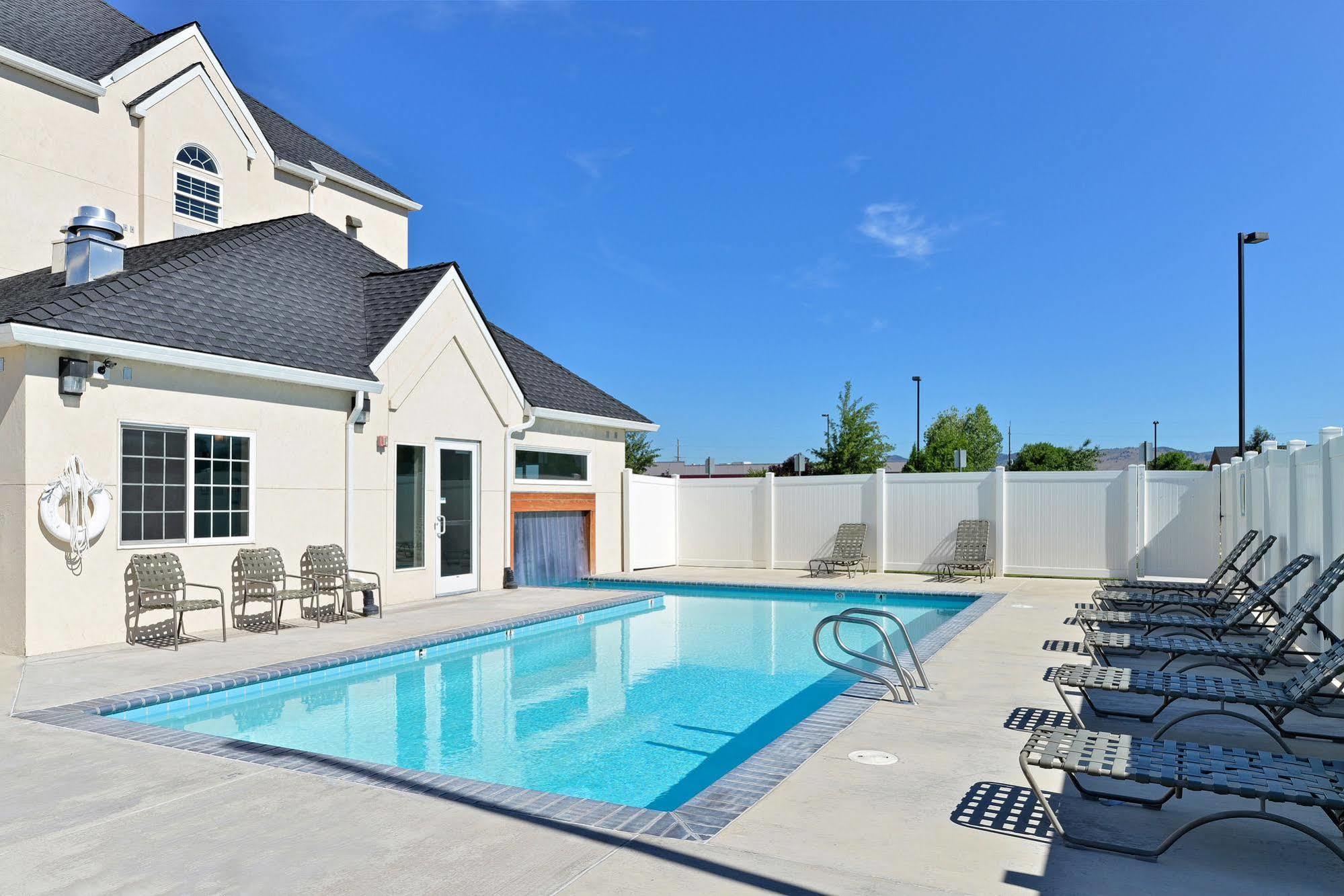 Microtel Inn & Suites By Wyndham Klamath Falls Esterno foto